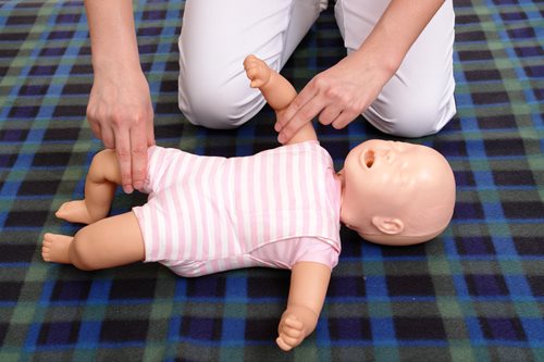Here Is How To Perform CPR On A Baby response